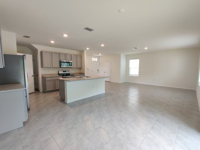 Building Photo - 7527 Cypress Walk Dr