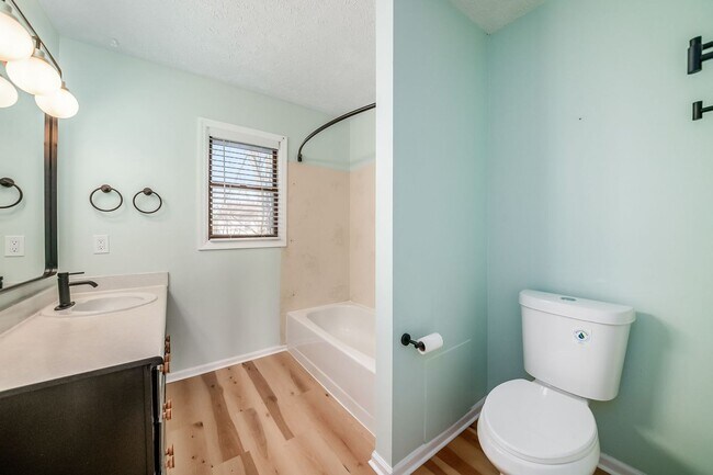 Building Photo - Fully Renovated Reynoldsburg Home