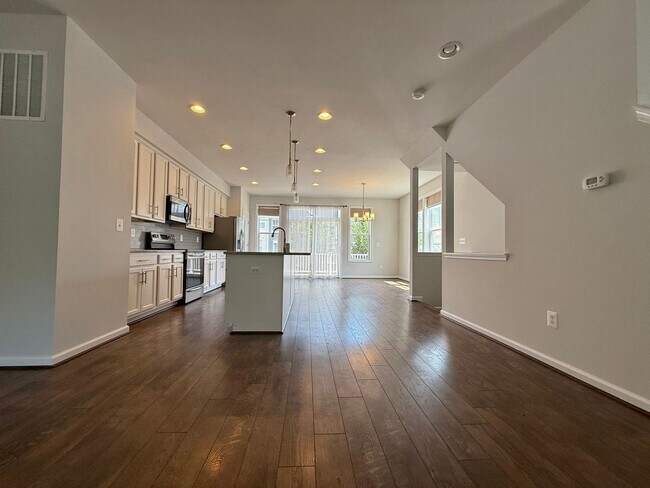 Building Photo - 2617 Avinity Pl