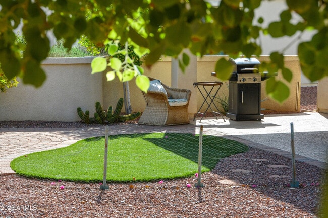 Building Photo - 13436 W La Vina Dr