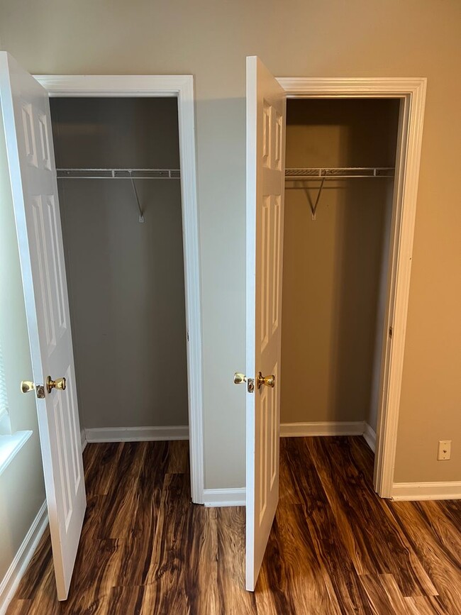 Building Photo - 3 Bed Home Rent Ready