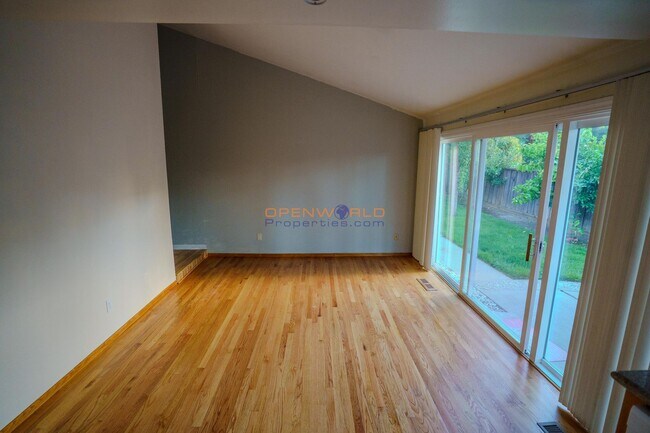 Building Photo - Spacious 4BR Single-Story Home w/ Garage i...