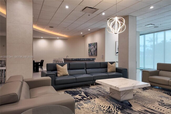 Building Photo - 3001 S Ocean Dr