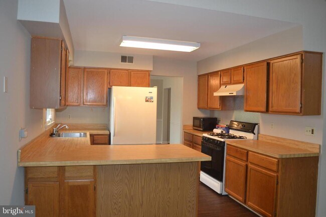 Building Photo - 9614 Shannon Ln