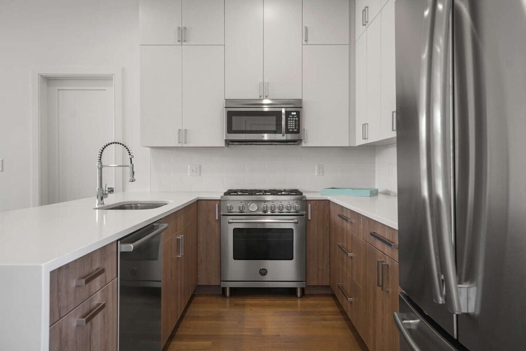 Kitchen - 7 Burroughs St