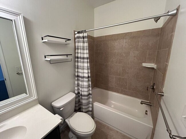 Building Photo - 951 Opelousas Way