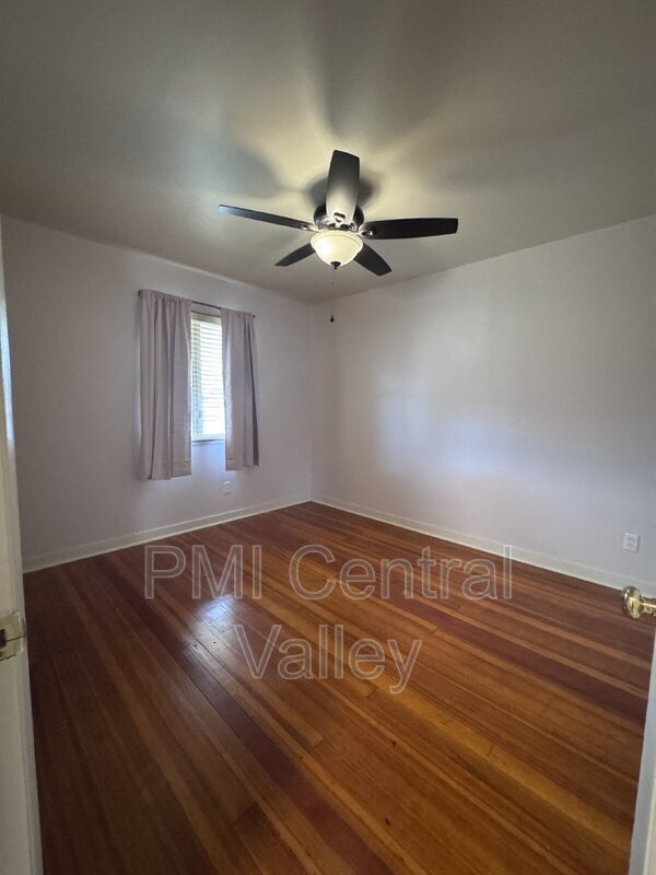 Building Photo - 340 Sperry Ave