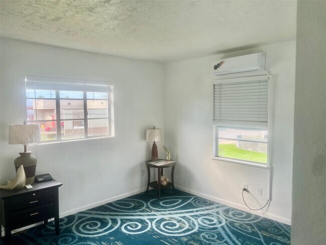 Building Photo - 6004 Avenue T