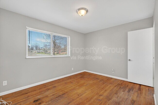 Building Photo - 2228 Duchess Dr