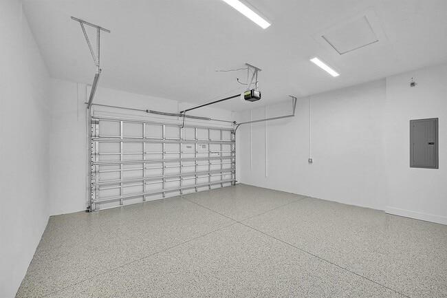 Building Photo - 13917 Vivant Dr