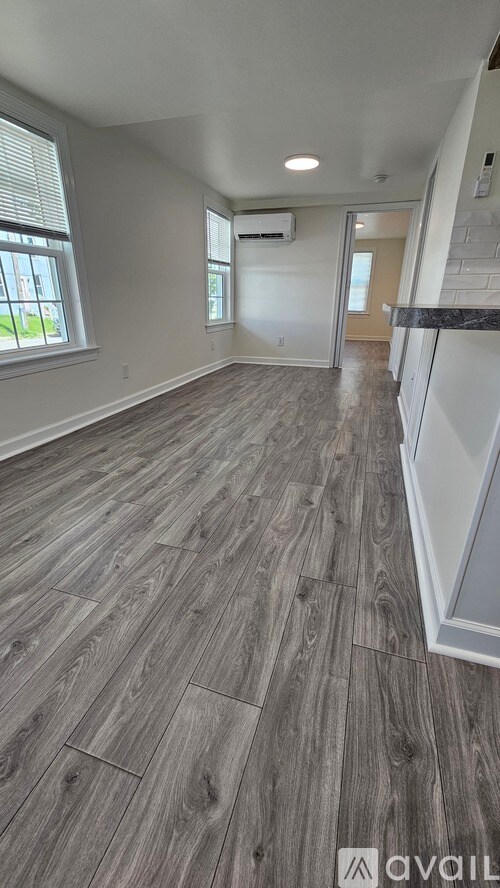 Building Photo - 115 John St