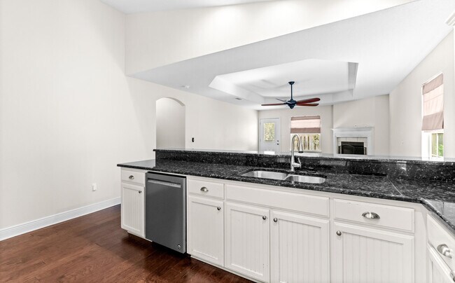 Building Photo - 30 Golden Eagle Ct