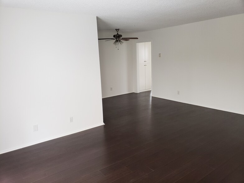 Dining Space - 12333 Texas Ave