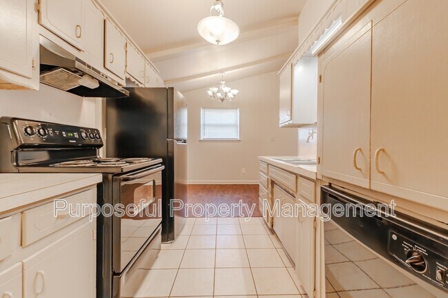 Building Photo - 2633 SW 68th St