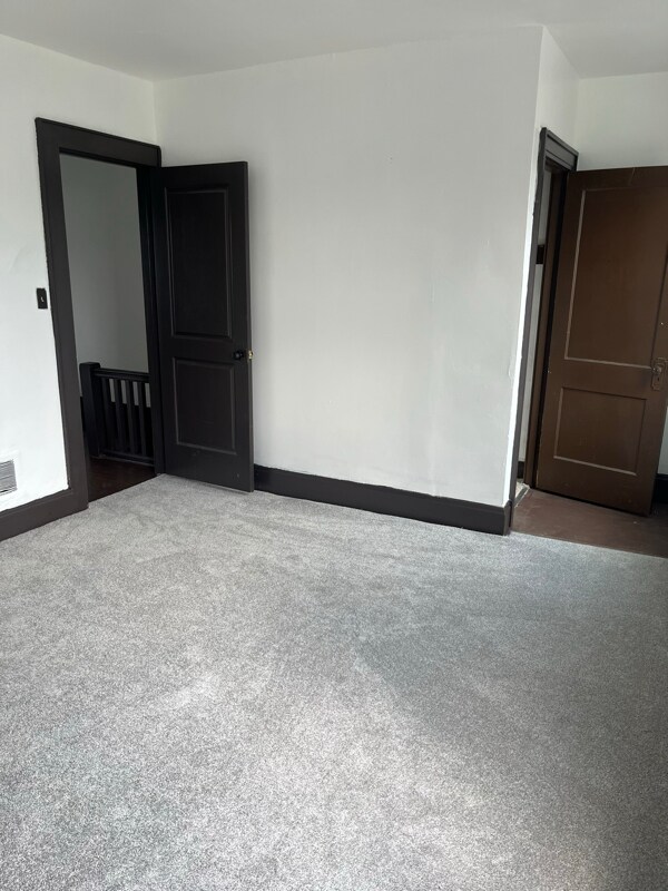 Building Photo - 836 E Whittier St