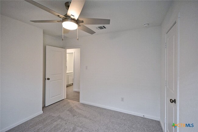 Building Photo - 3748 Axis Hl St