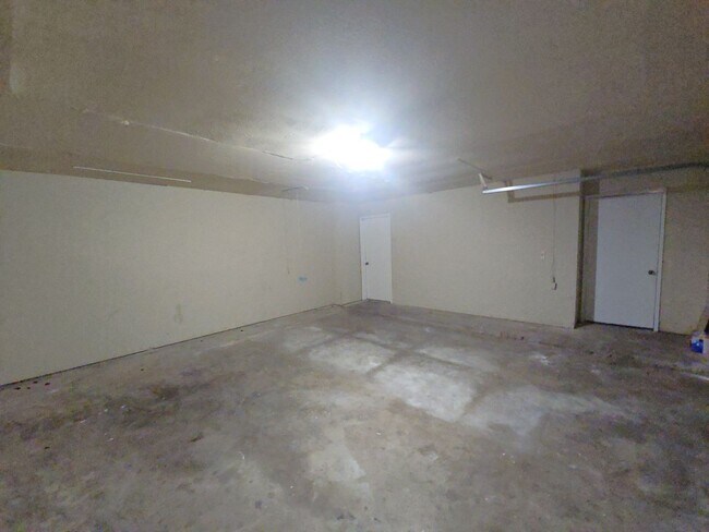 Building Photo - 3906 Postwood Dr