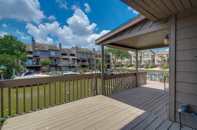 Building Photo - 18104 Starboard Dr