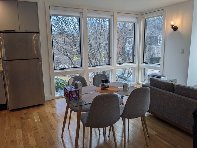 Building Photo - WOW!!!!  GREAT BROOKLINE STUDIO WITH NO BROKER FEE AVAILABLE 9/1