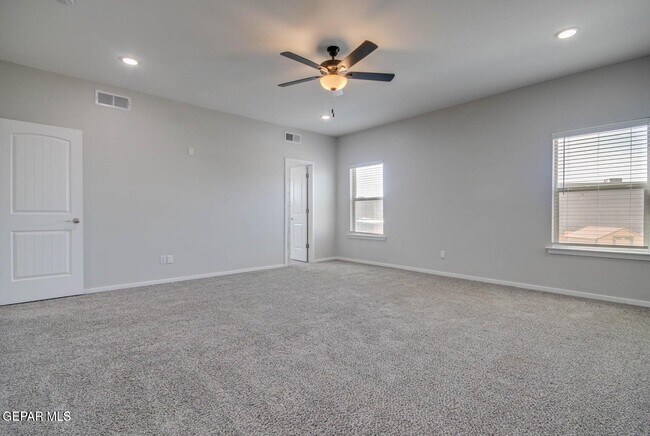 Building Photo - 916 Mormon Tea Dr