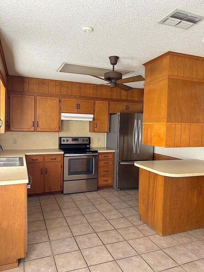 Building Photo - 7730 Sandpiper Way