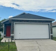 Building Photo - 622 Crystals Blvd