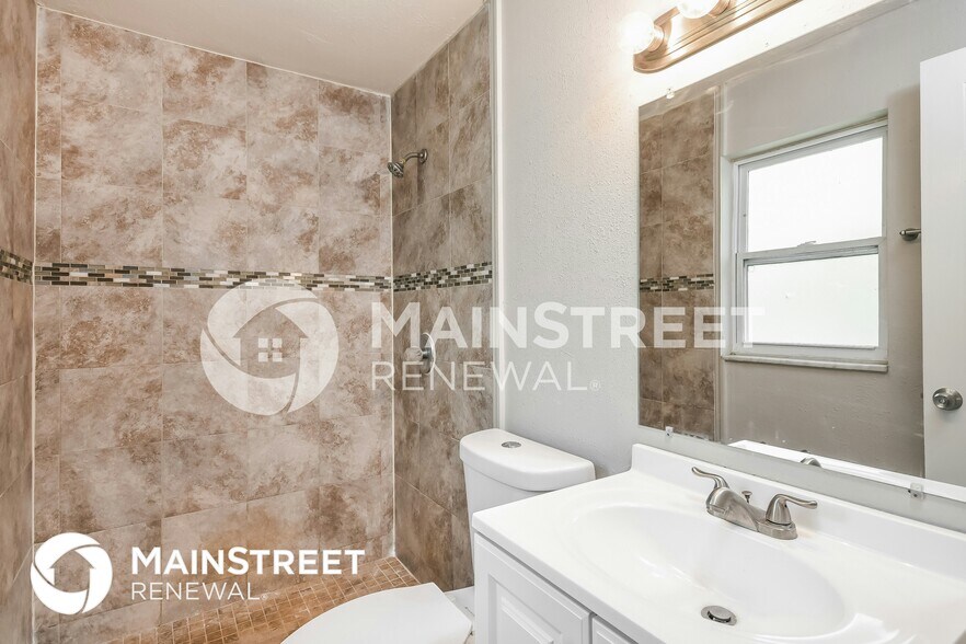 Building Photo - 2409 Straker Ct