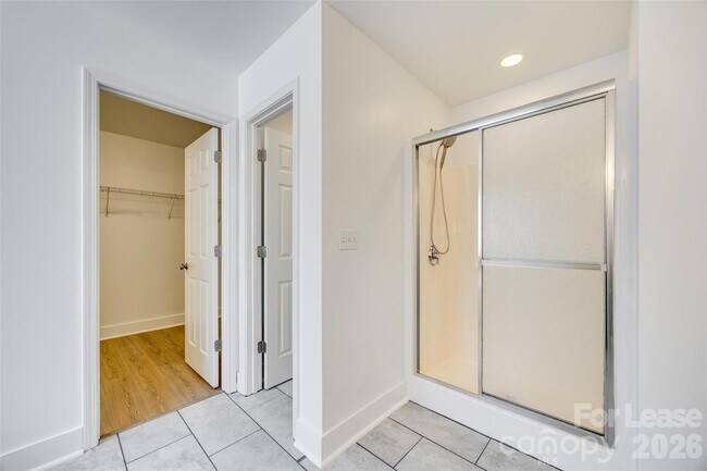 Building Photo - 3725 Planters Watch Dr