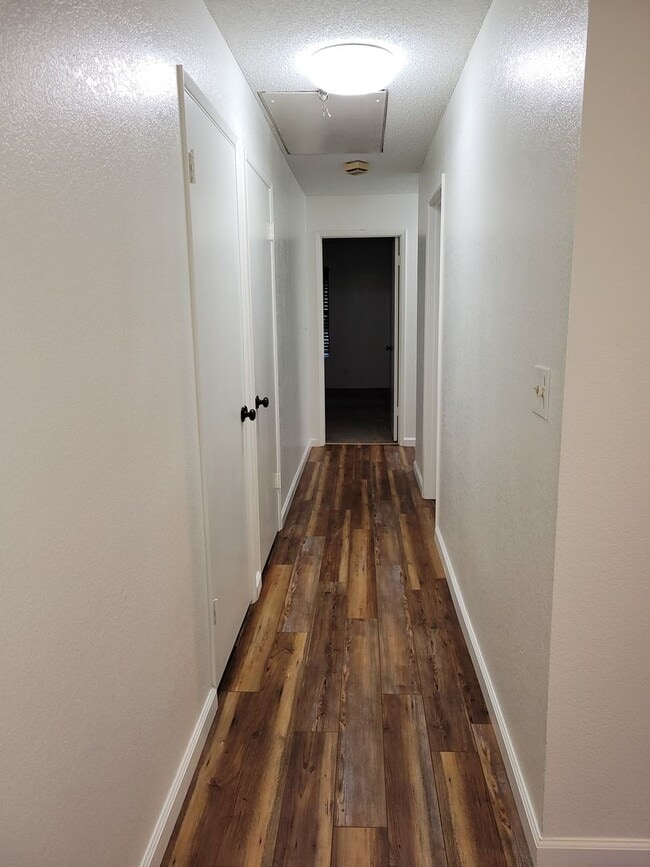 Building Photo - Wailuna Townhouse - 3 bedrooms, 2 bath, 1 ...