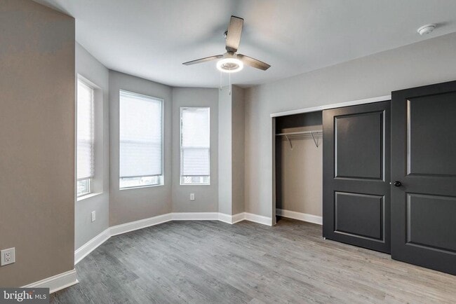 Building Photo - 6205 Elmwood Ave