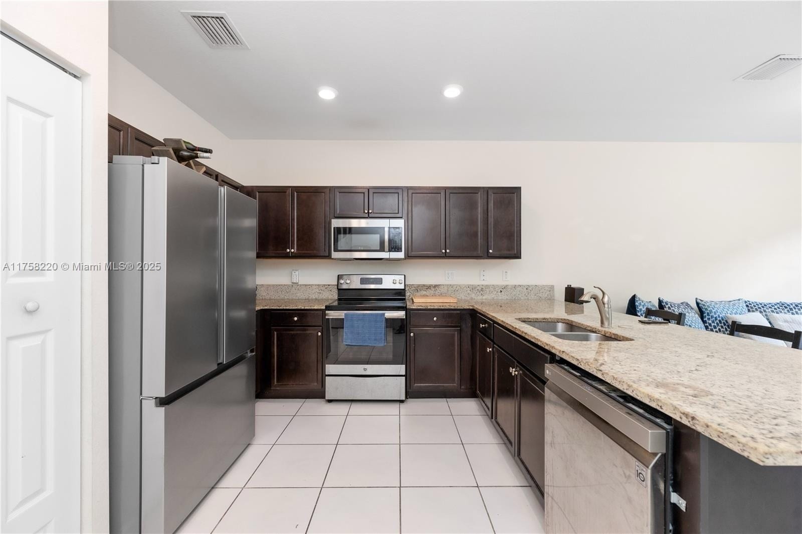 Building Photo - 9275 W 34th Ct