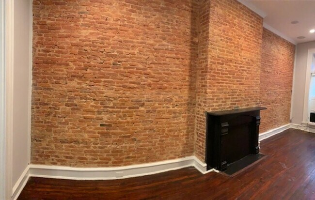 Building Photo - 1807 Madison Ave