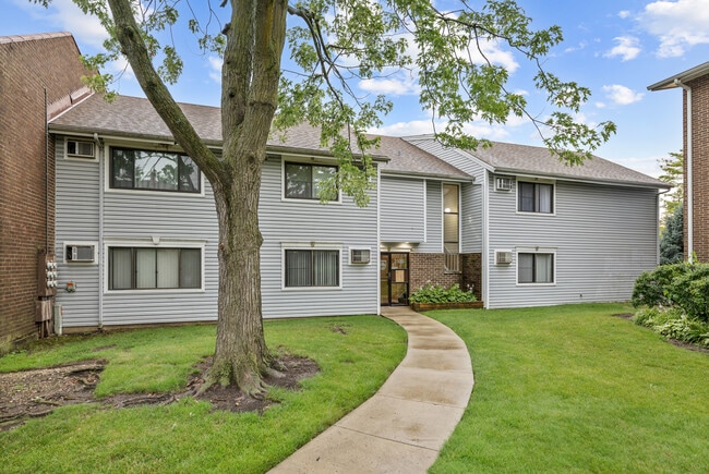 Primary Photo - 3100 Bayside Dr