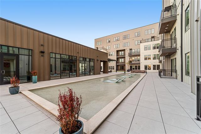 Building Photo - 1900 S Ervay St