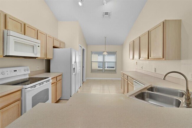 Building Photo - 2546 Crown Ridge Cir