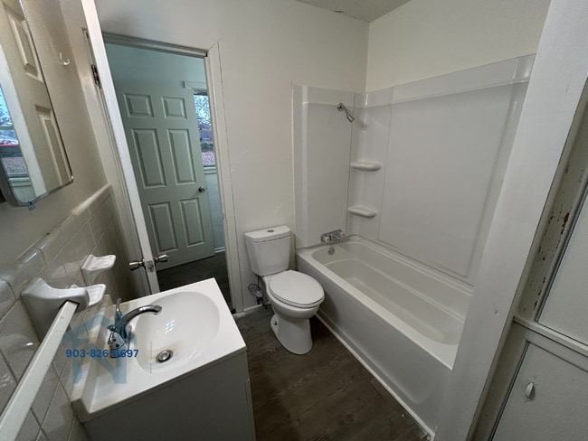 Building Photo - 1101 N Kings Hwy