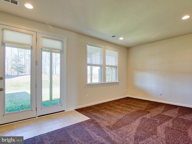 Building Photo - 127 Keller Ct