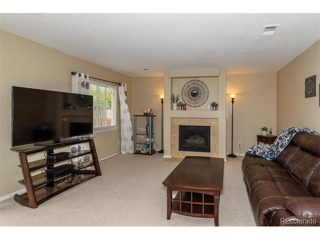 Building Photo - Beautiful 3BR/2 BA in Cherry Creek School District