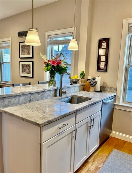 Building Photo - 236 E St