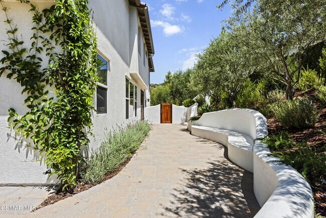 Building Photo - 4372 Via Juanita