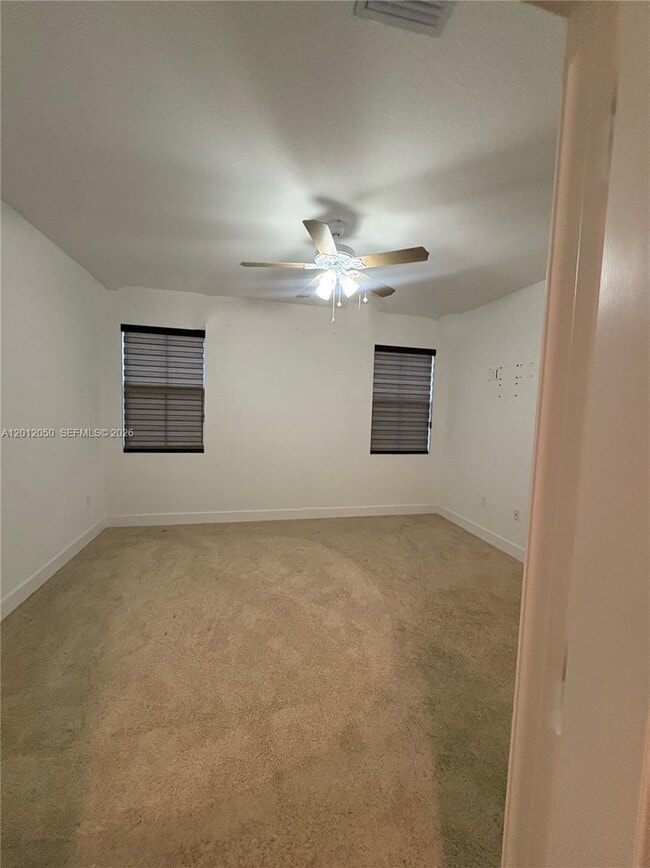 Building Photo - 135 SW 171st Ln