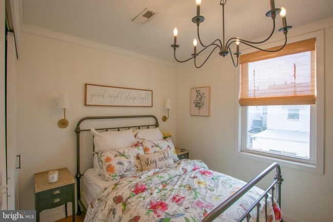 Building Photo - 140 Mercy St