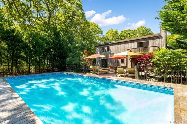 Building Photo - 6 Strathmore Ct