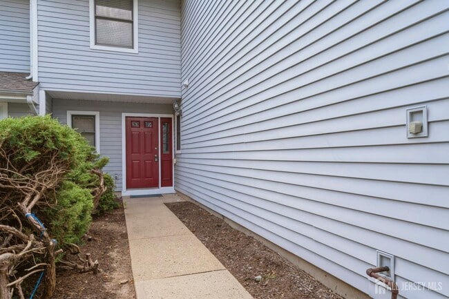 Building Photo - 57 Woodmere Dr