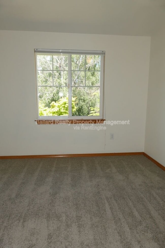 Building Photo - 810 NW 50th St