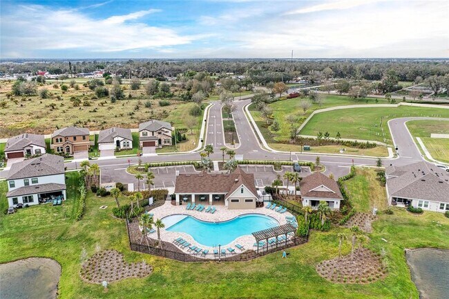 Building Photo - 12476 Oak Hill Way