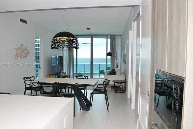 Building Photo - 17550 Collins Ave