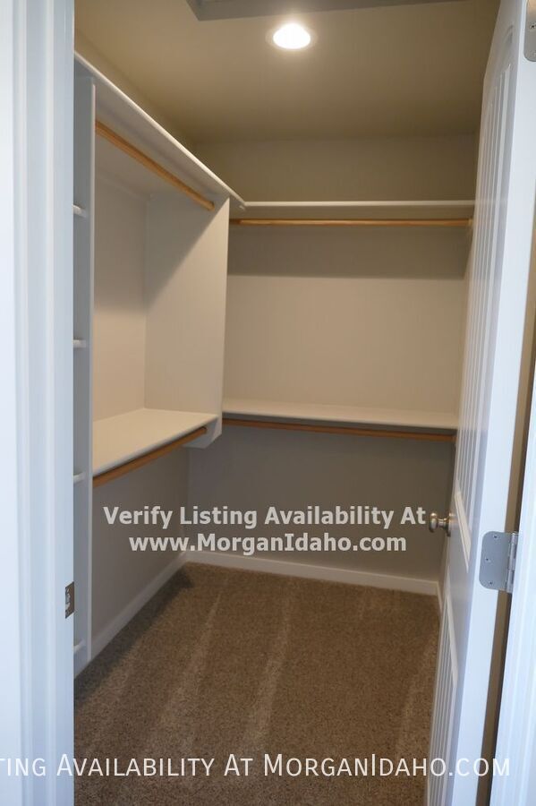 Building Photo - 537 N Escalade Pl
