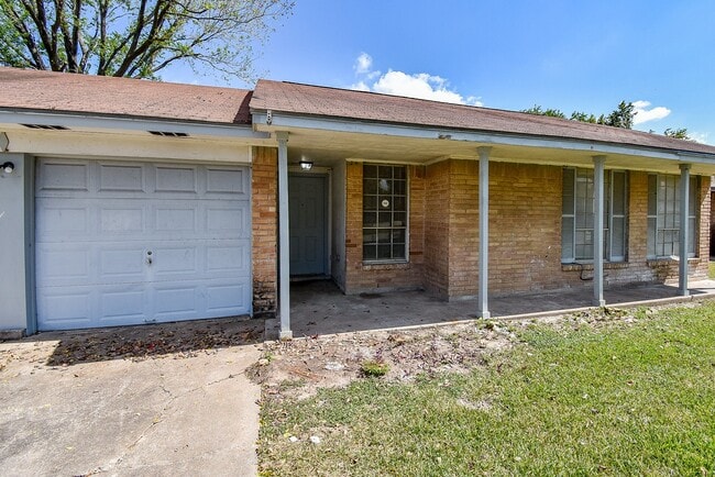 Building Photo - 810 Dell Dale St