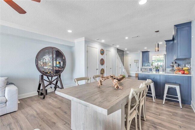 Building Photo - 5172 Coquina Key Dr SE